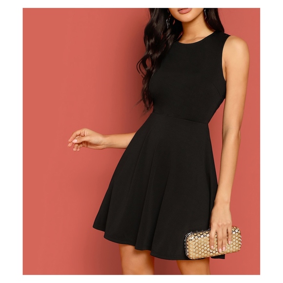 Black Fit and Flare Lace Backless Cocktail Dress - Picture 3 of 7